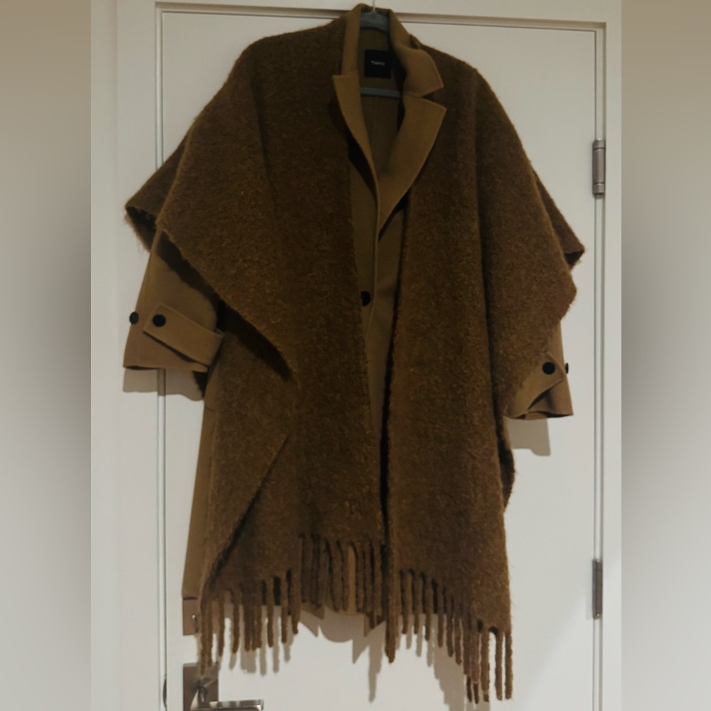 BR Italian Alpaca Boucle poncho - Picture 1 of 7